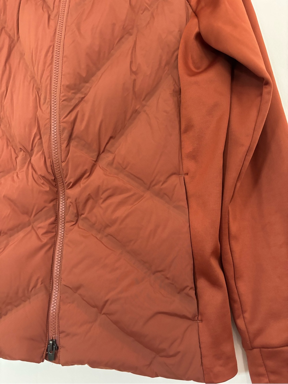 Athleta Inlet Rust Orange Puffer - Picture 4 of 11